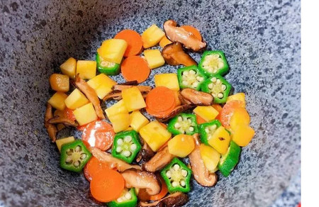 秋葵杂蔬疙瘩汤的做法 秋季宝宝调理肠胃的食谱