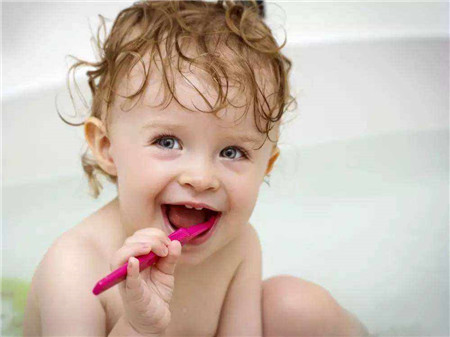 宝宝要怎么刷牙