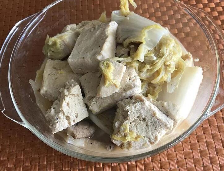 白菜炖豆腐 鲜甜美味减脂餐