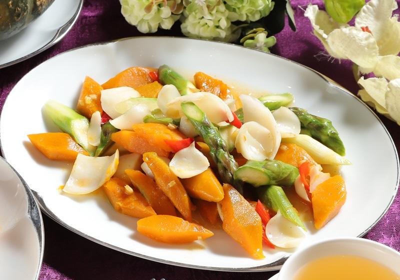 南瓜百合烩芦笋 清爽开胃的秋季料理