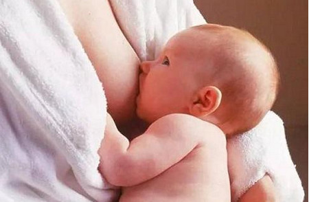 这几个哺乳姿势让哺乳更轻松