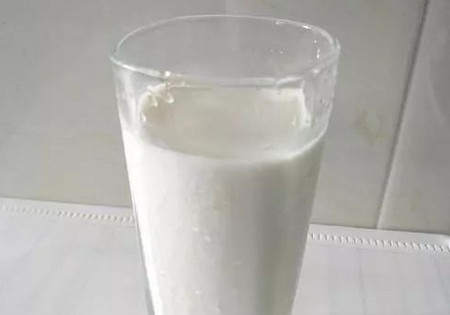 空腹喝牛奶有哪些坏处？