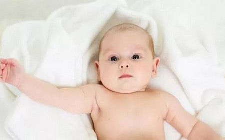 宝宝用母乳洗脸有什么危害