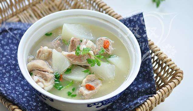 冬天坐月子怎么吃最好