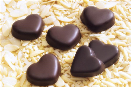 胃疼吃巧克力能缓解吗 巧克力真的能治胃病？