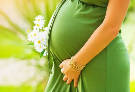 孕4月出现妊娠纹，腿抽筋怎么办