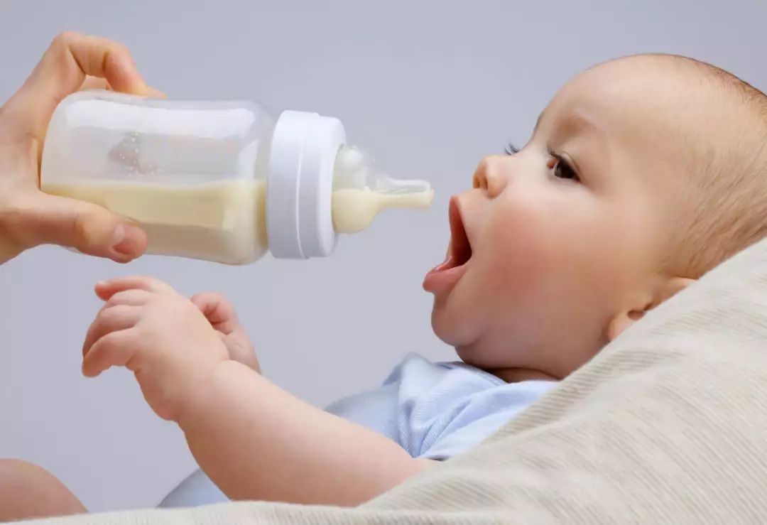 混合喂养的宝宝先喂母乳还是奶粉