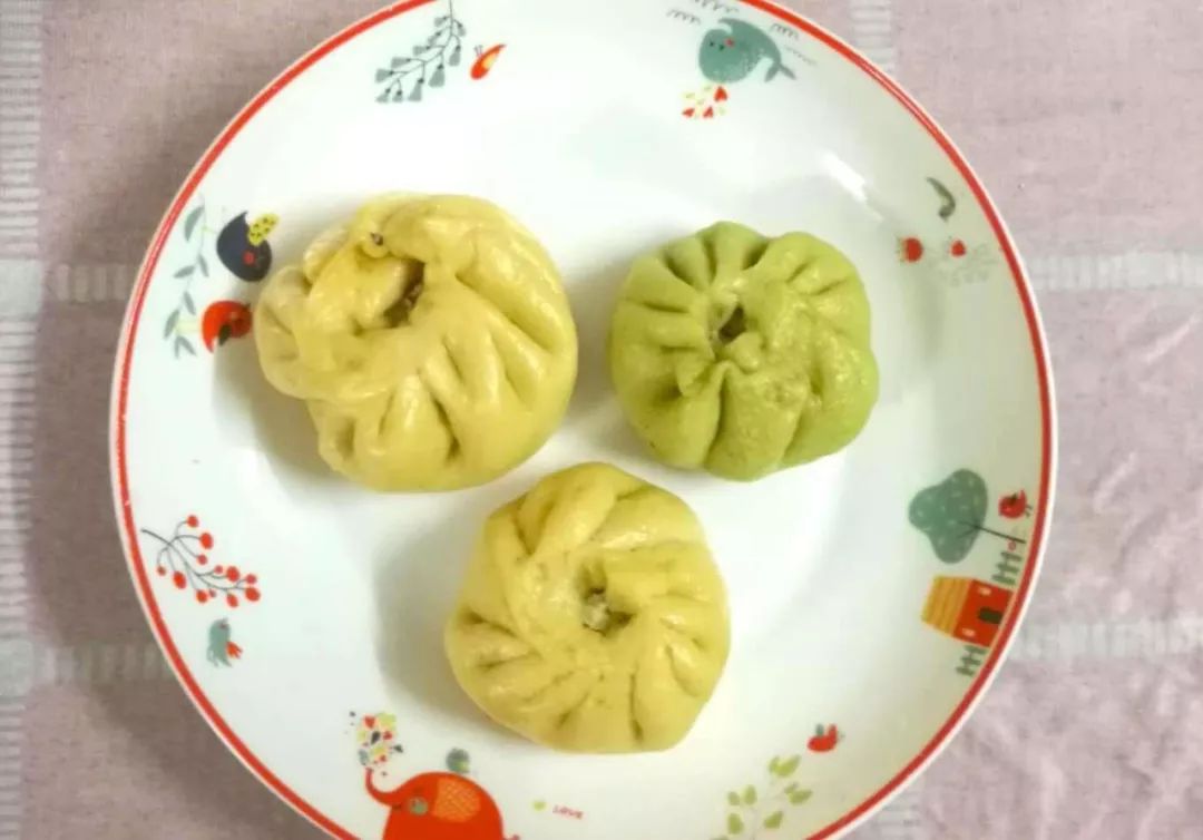 双色芥菜鸡肉包的做法