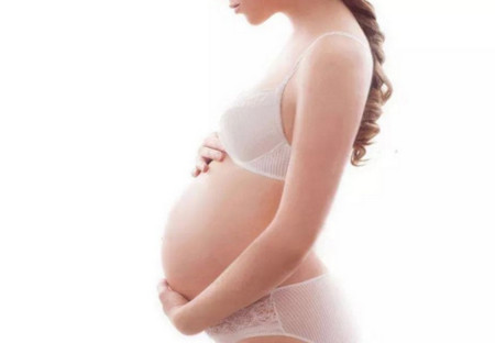 孕晚期练习分娩呼吸法