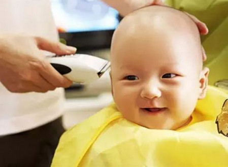 在家给宝宝理发的方法和注意事项有哪些