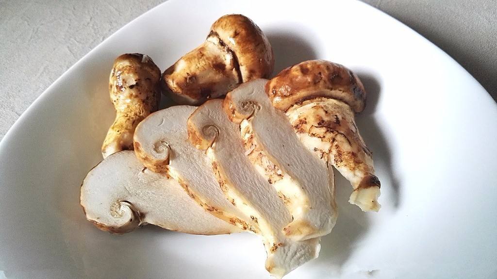 哺乳期吃松茸回奶吗