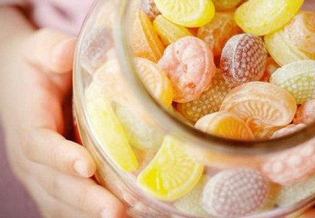 宝宝甜食吃太多危害大怎么办