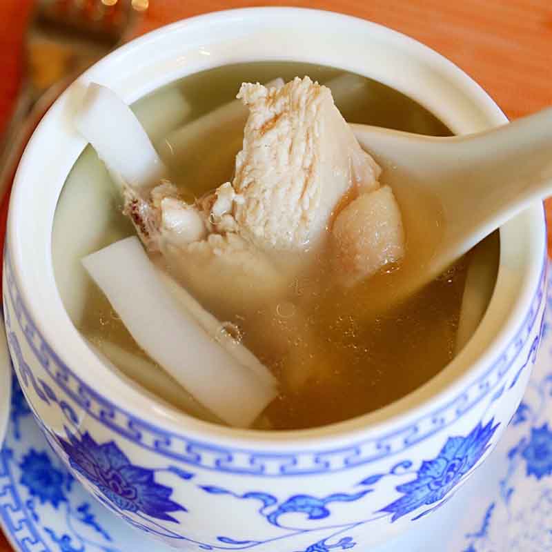 椰子鸡汤的做法 各种月子餐椰子鸡汤做法推荐