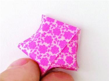 折纸星星项链制作方法4