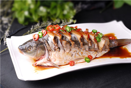 胆结石患者可以吃鱼吗 鱼适合胆结石患者吃吗？