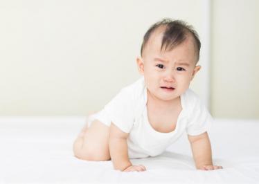 新生儿白色胎记是什么原因造成的2
