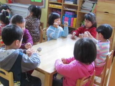 小班美术糖果爸爸教案5