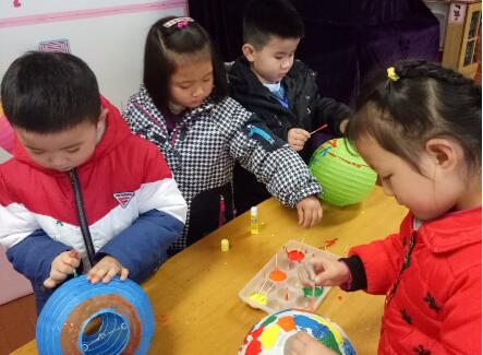 幼儿园小班点彩画教案1