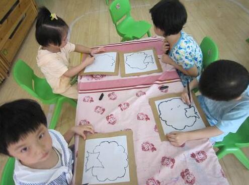 幼儿园小班点彩画教案2