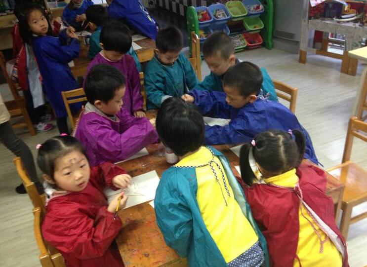 幼儿园小班点彩画教案3