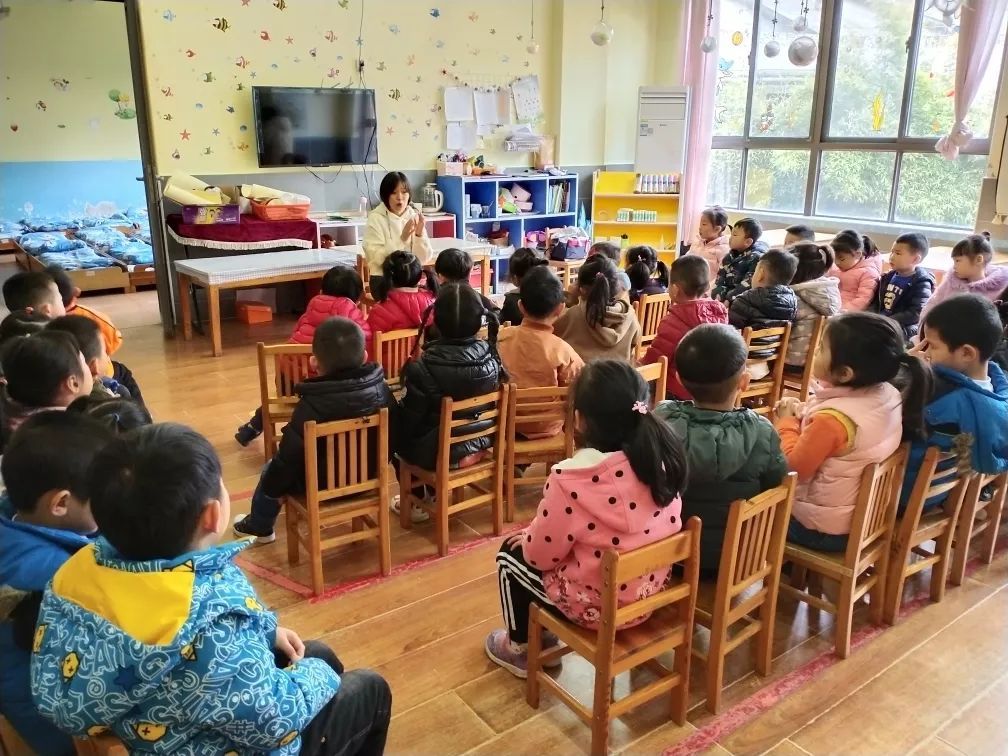 幼儿园音乐小白船教案4