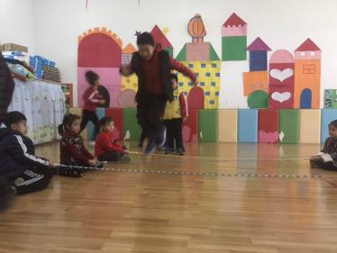 幼儿园花样玩绳教案1