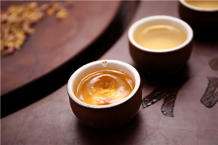 月经期间可以喝茶叶水吗 喝茶会导致月经不来吗？