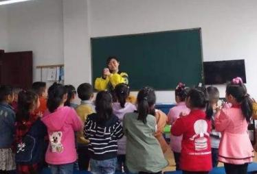 小班数学分小鱼教案5