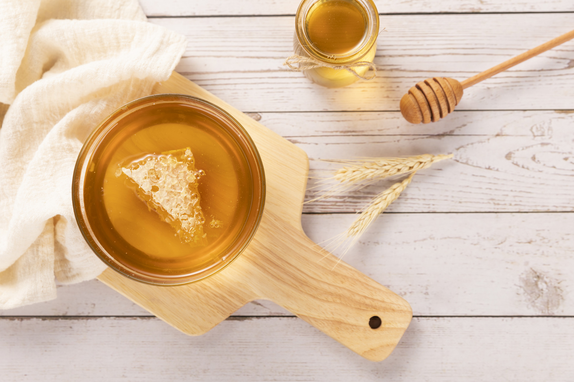 蜂蜜茶的药用功效 解锁不一样的蜂蜜用法7