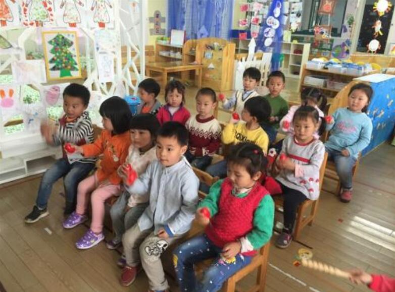 中班艺术小兔和狼教案4