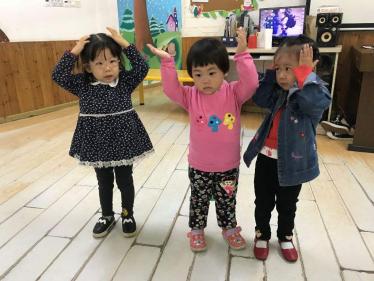 小班儿歌五官歌教案4