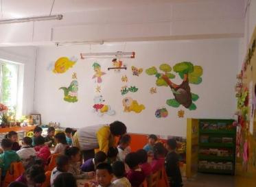 中班安全不在马路上玩教案5