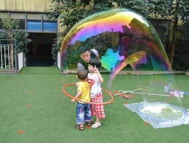 幼儿园快乐的泡泡教案2