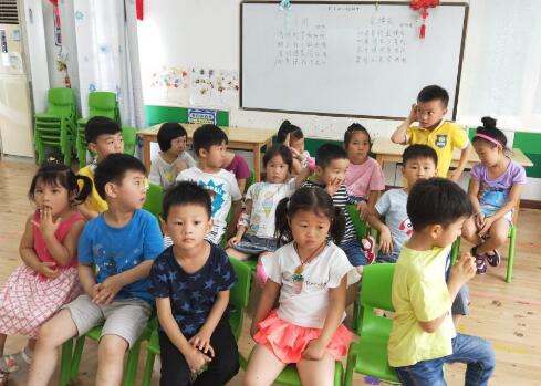 中班安全教案独自在家1