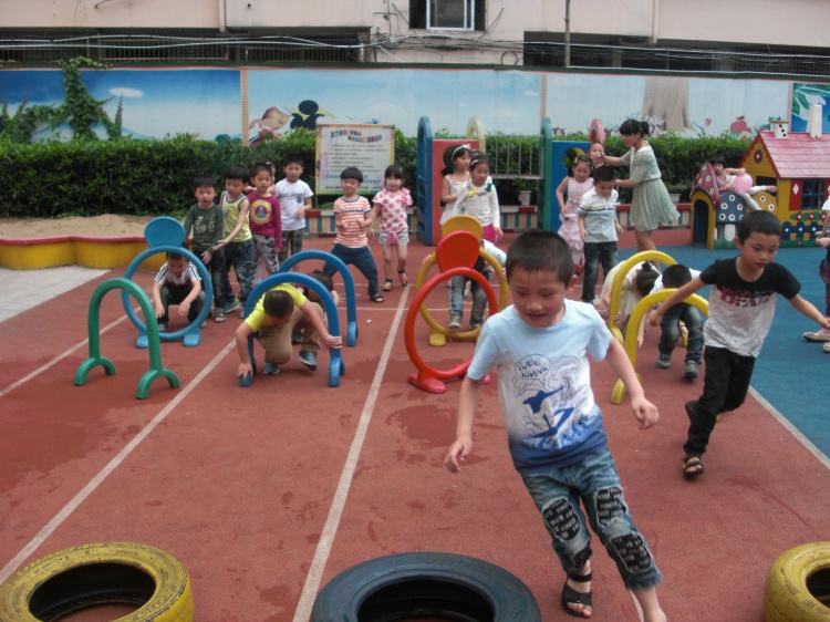 幼儿园小动物赛跑教案2