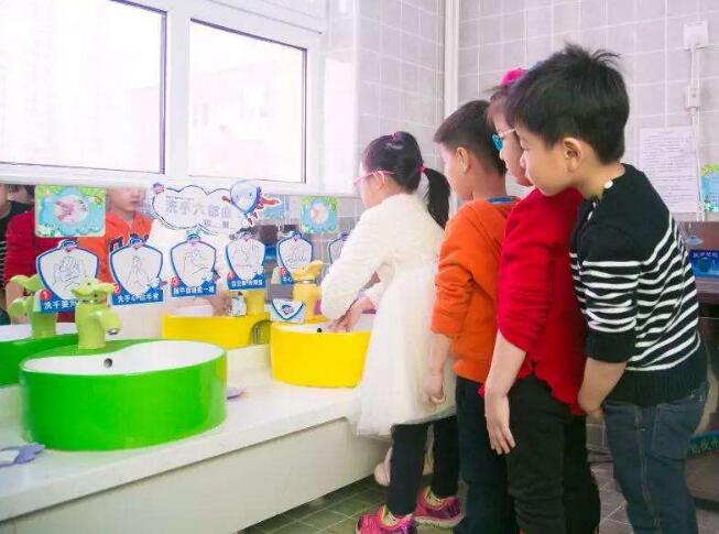 小班讲卫生不得病教案3