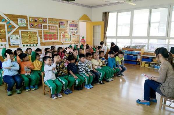幼儿园会变的温度计教案1