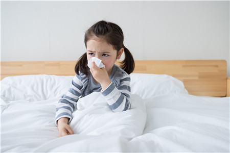 秋季宝宝咳嗽是肺热吗