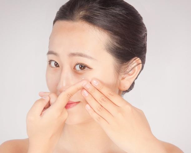 美瞳眼镜是什么垃圾