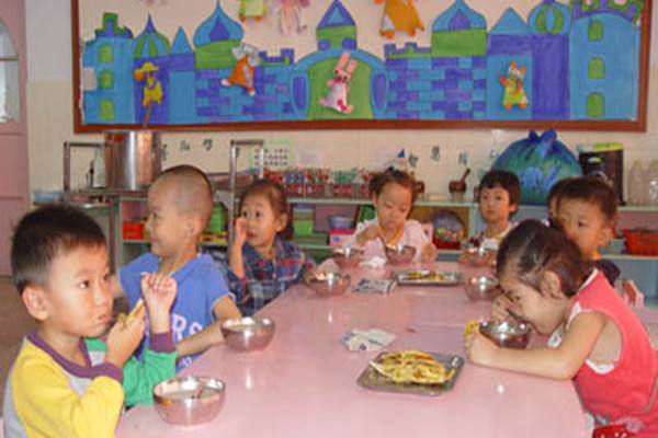 小班不挑食健康教案1
