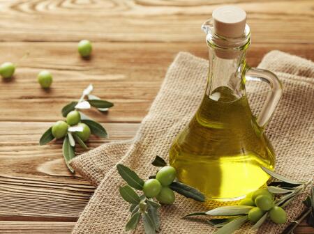 油性皮肤能用橄榄油擦脸吗