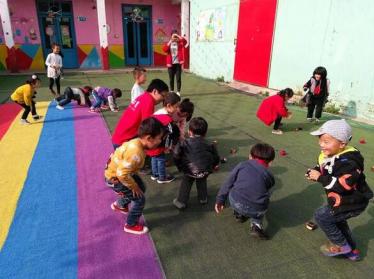 中班聪明勇敢的小兔教案2