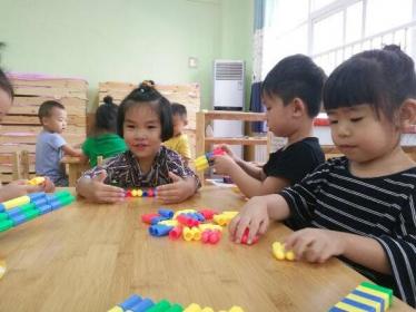 小班大家一起玩教案2