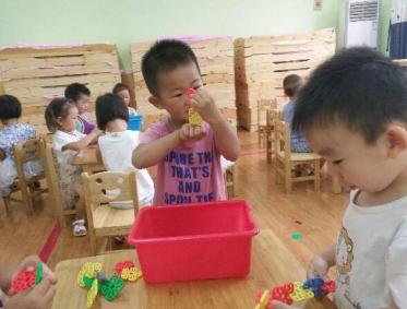 小班大家一起玩教案3
