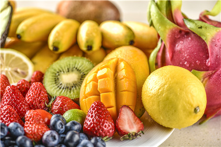 小孩咳嗽能不能吃水果 小孩咳嗽可以吃哪些水果