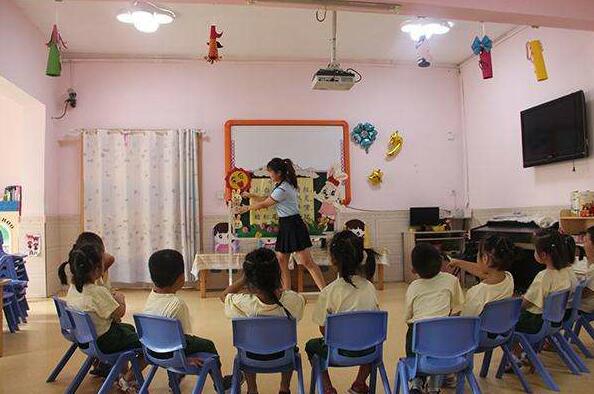 幼儿园大班语言医院游戏教案3