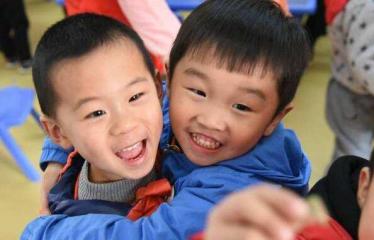 小班健康我爱喝水教案1