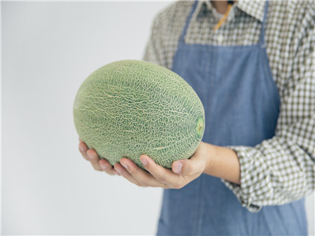 刚生产的产妇可以吃哈密瓜吗