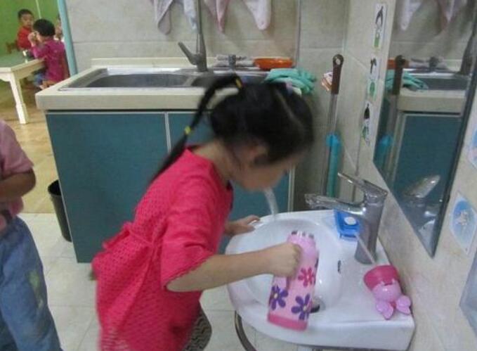 小班牙齿真健康教案3