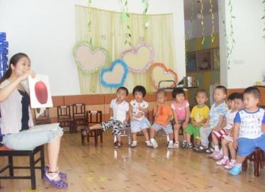 小班小动物爱吃食物教案3